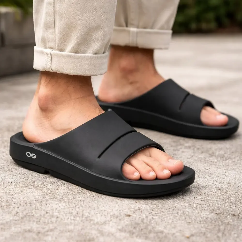 OOFOS Unisex SZ M10 W12 OOahh Slide Sandal In Black